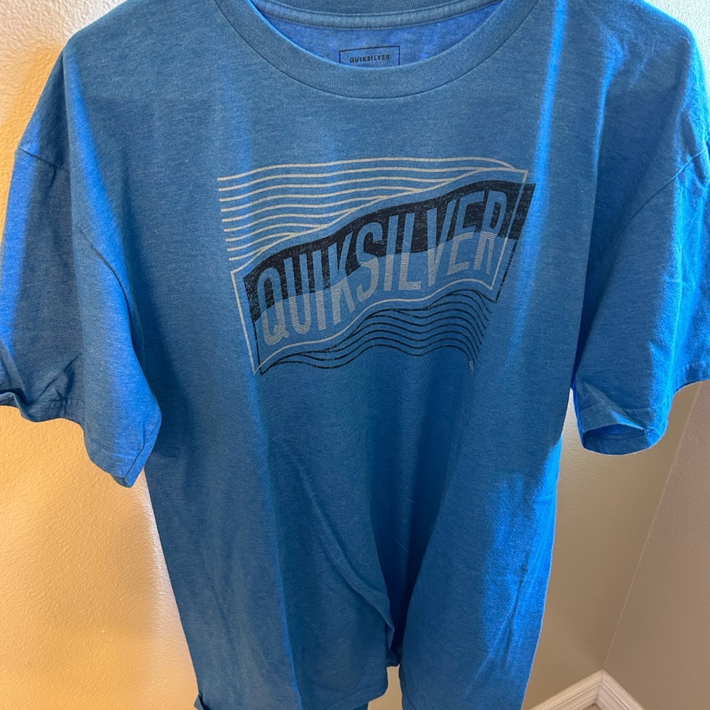 Quicksilver short sleeve shirt